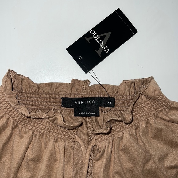 NWT Vertigo Ruffled Smocked Tunic Long Sleeve in Camel / Lightweight Faux Suede - Picture 8 of 14